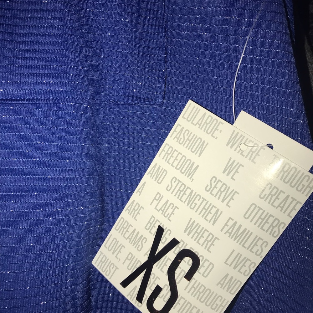 Elegant XS Carly - Picture 3 of 3